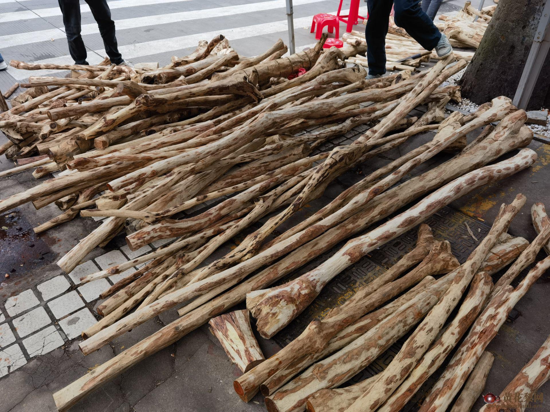 海南黄花梨市场上的海南黄花梨新料